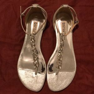 New Badgley Mischka sz. 7.5 Silver Leather Sandals